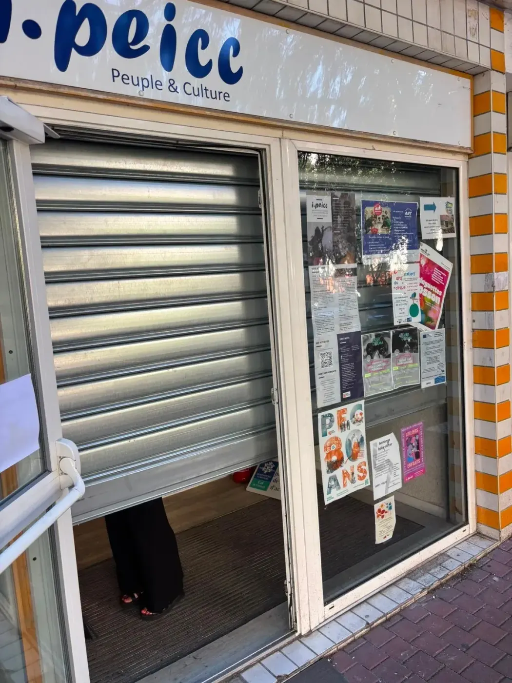 Déblocage de rideau métallique bloqué à Clichy